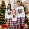 Pijama Cuadros Mickey Sorpresa Navidad Blanco