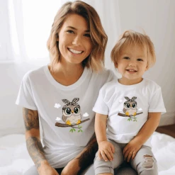 Camiseta Búho Nubes