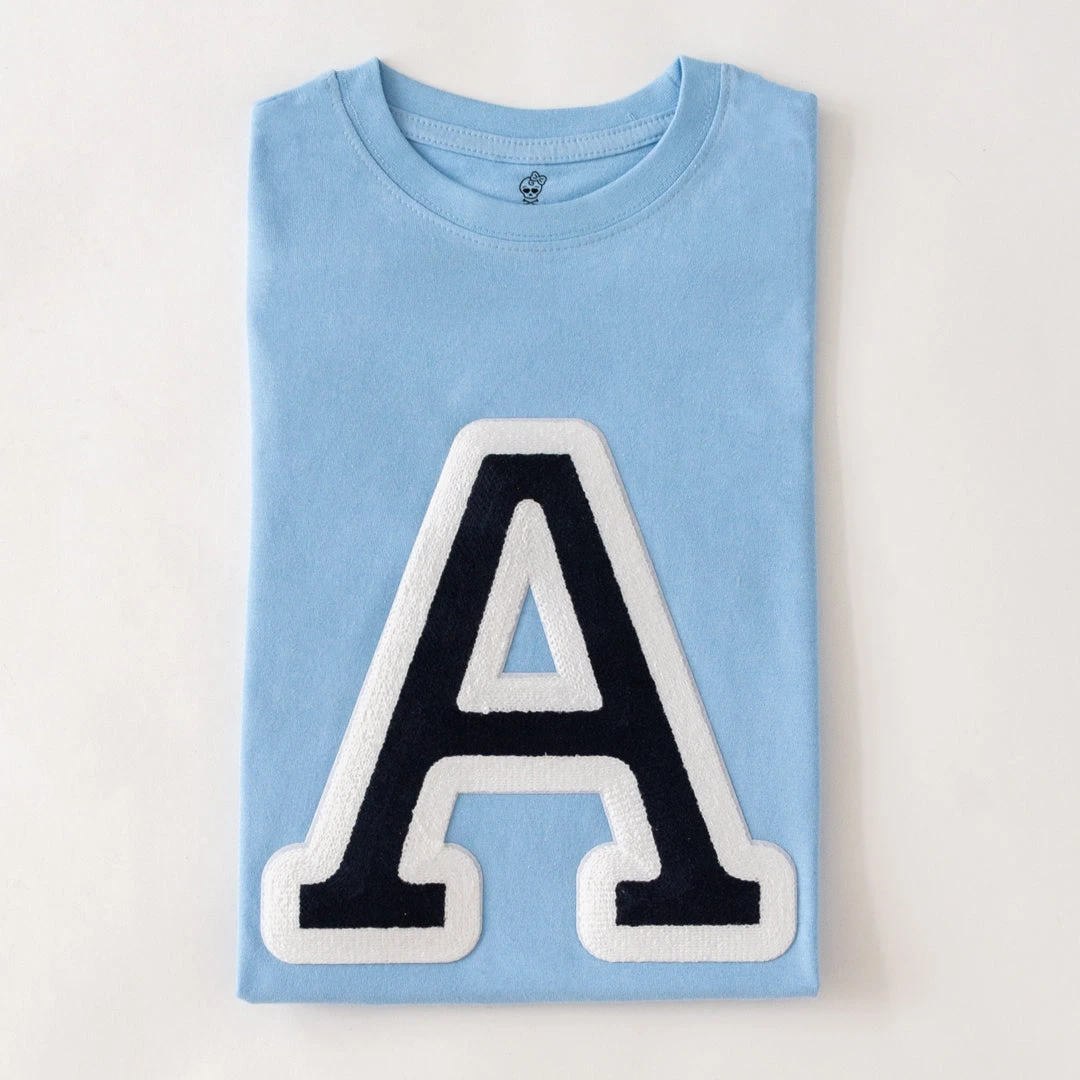 Camiseta Iniciales Celeste 1 Camiseta Iniciales Celeste