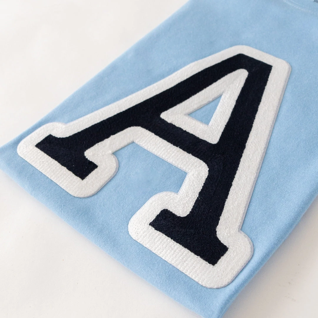 Camiseta Iniciales Celeste 2 Camiseta Iniciales Celeste - Imagen 2