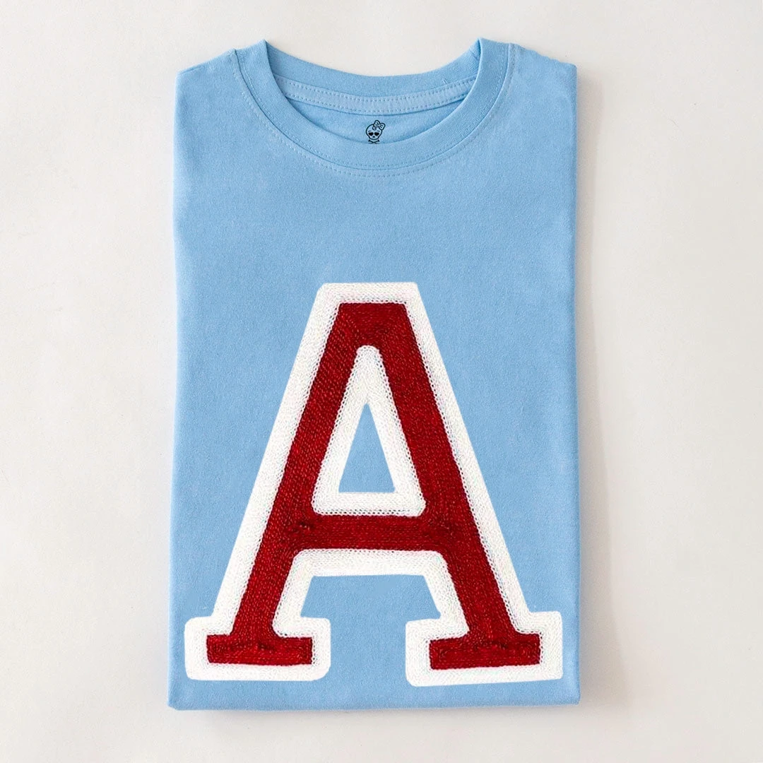 Camiseta Iniciales Celeste 3 Camiseta Iniciales Celeste - Imagen 3