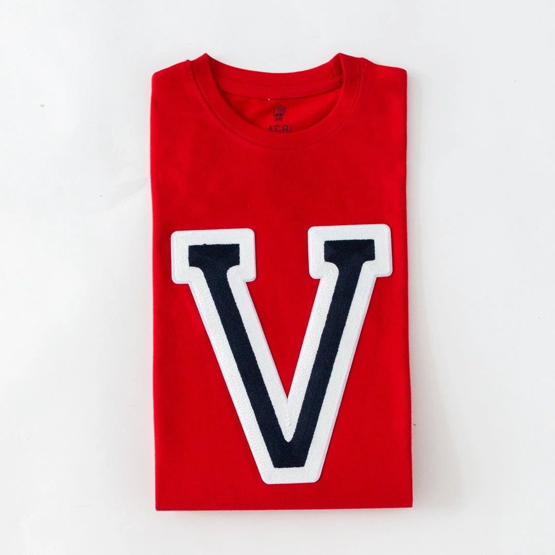 Camiseta Iniciales Roja 1 Camiseta Iniciales Roja