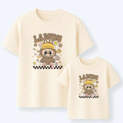 Camiseta Labubu Flowers -Roly Camiseta Labubu flowers beige