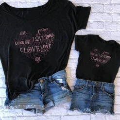Camiseta Love Heart 11 Camiseta Love Heart -Roly Camiseta Love heart negra 2