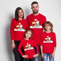 Camiseta Merry Family Manga Larga -Roly Camiseta Merry Family manga larga roja 2