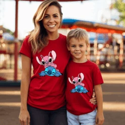 Camiseta Stitch Feliz -Roly Camiseta Stitch Feliz roja