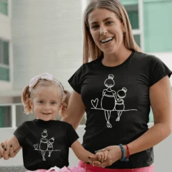 Camiseta Mami Y Niña Love -Roly Camiseta mami y nina love negra 2 1