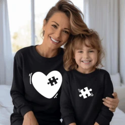 Sudadera Puzzle 8 Sudadera Puzzle -Roly FamilyWhiteShirtMockup3 9