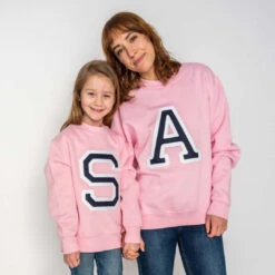 Sudadera Iniciales Rosa -Roly Sudadera Iniciales Rosa 4