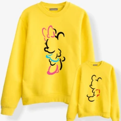 Sudadera Mickey-Minnie Silueta -Roly Sudadera Mickey Minnie Silueta amarilla