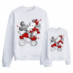 Sudadera Mickey Minnie Bici Love -Roly Sudadera Mickey Minnie Bici Love Blanco